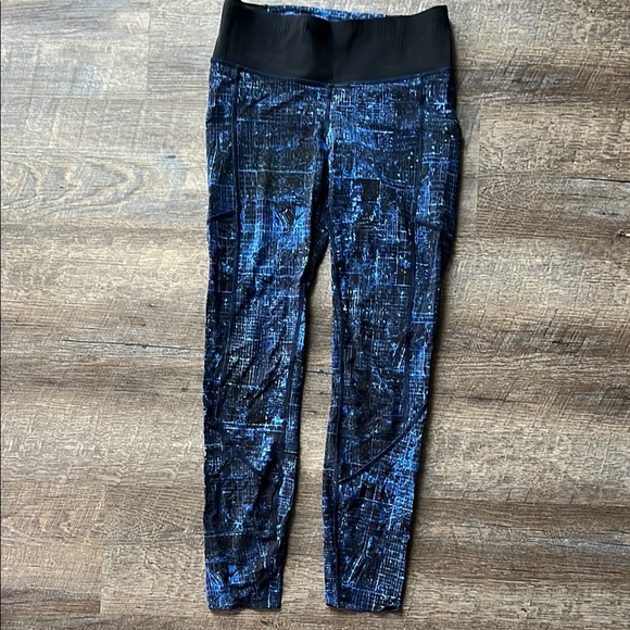 Lululemon Keep Your Form Tight 25"
City Lights Multi Black / Black - Picture 4 of 10